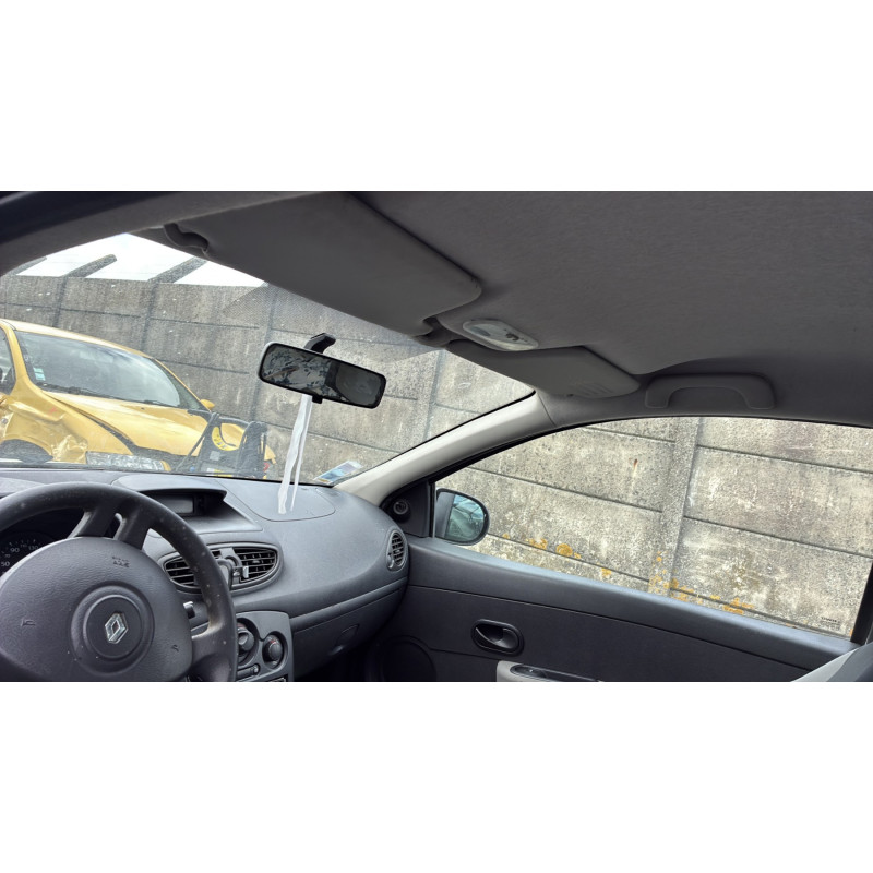 Custode arriere droit RENAULT CLIO 3 Photo n°16