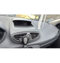 Custode arriere droit RENAULT CLIO 3