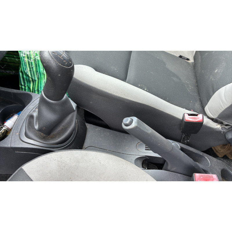 Custode arriere droit RENAULT CLIO 3 Photo n°20