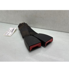 Attache ceinture arriere gauche MERCEDES 200 W123 Photo n°1