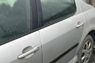 Calculateur moteur PEUGEOT 407
