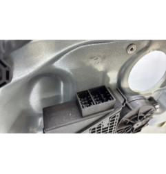 Leve vitre electrique avant droit VOLKSWAGEN POLO 4