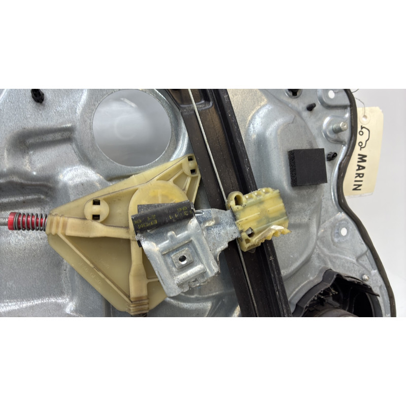 Leve vitre electrique avant droit VOLKSWAGEN POLO 4 Photo n°8