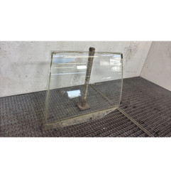 Vitre arriere gauche PEUGEOT 405
