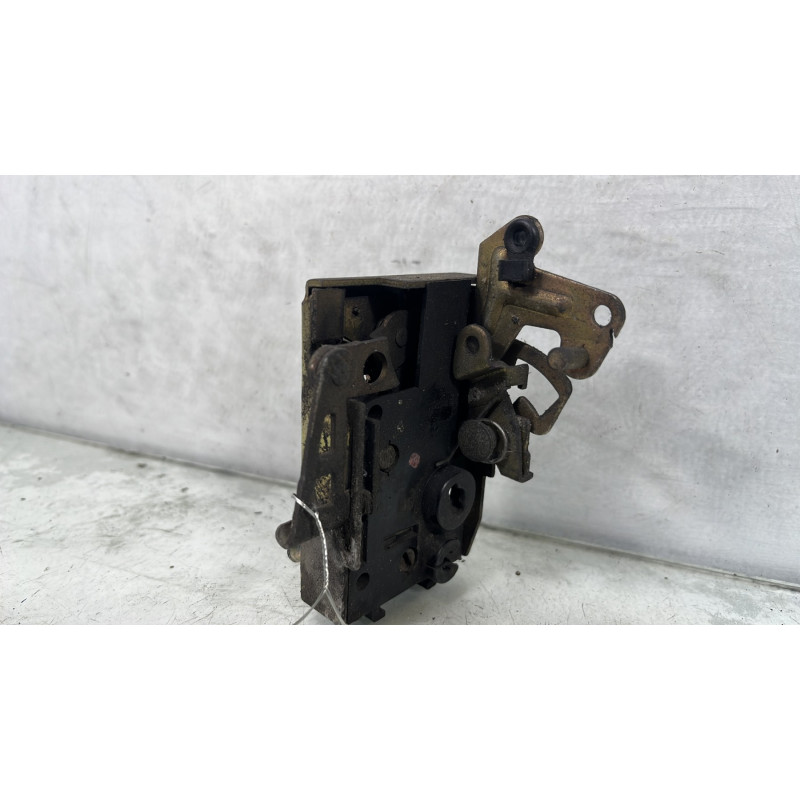 Serrure arriere droit PEUGEOT 405 Photo n°3