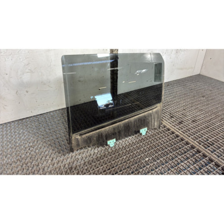Vitre arriere gauche NISSAN JUKE 1