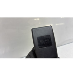 Attache ceinture avant droit NISSAN JUKE 1