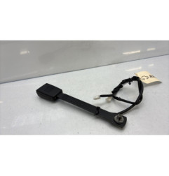 Attache ceinture avant droit NISSAN JUKE 1
