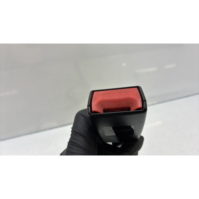 Attache ceinture avant gauche NISSAN JUKE 1 Photo n°4