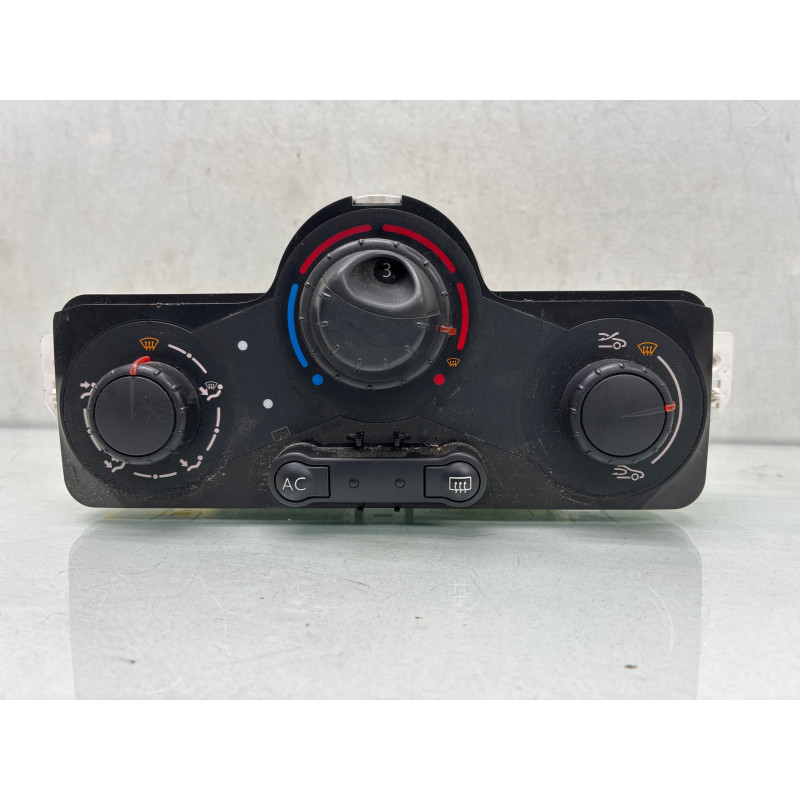 Commande chauffage RENAULT CLIO 3 Photo n°1