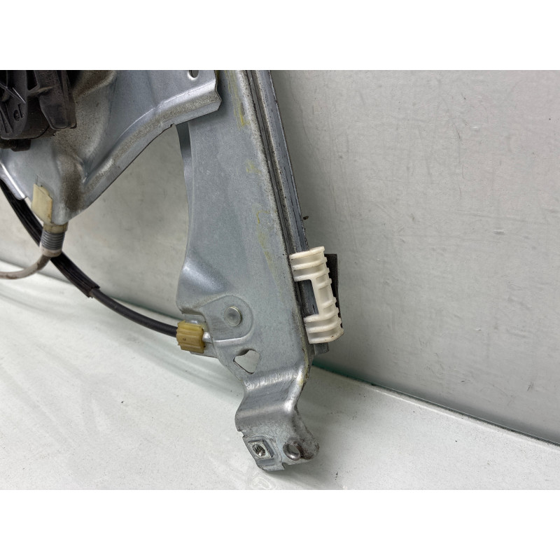 Leve vitre electrique avant droit RENAULT CLIO 3 Photo n°6
