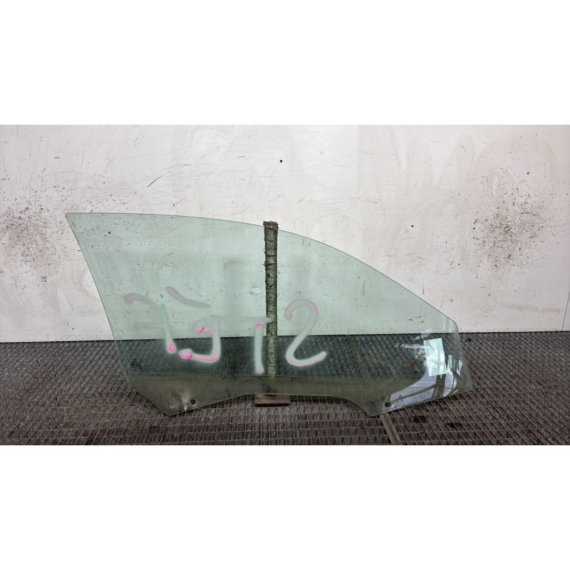 Vitre avant gauche BMW SERIE 3 E46 Photo n°4