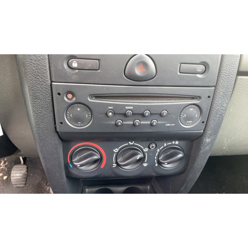Feu arriere principal droit (feux) RENAULT CLIO 2 Photo n°12