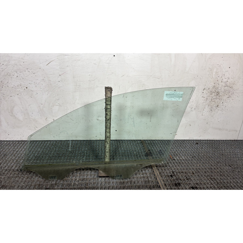 Vitre avant droit KIA CEE-D 1 Photo n°4