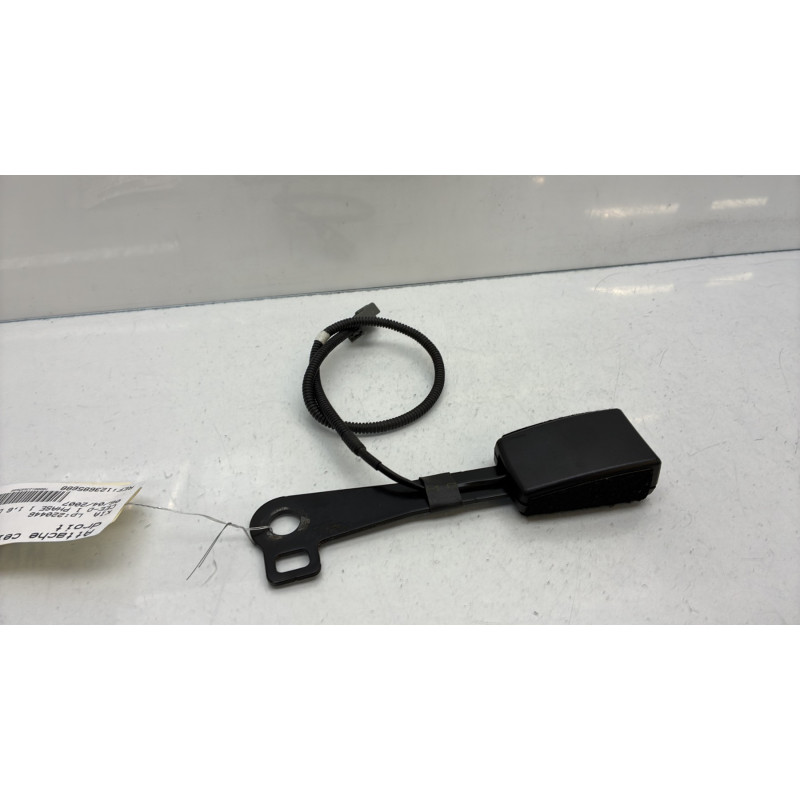 Attache ceinture avant droit KIA CEE-D 1 Photo n°1