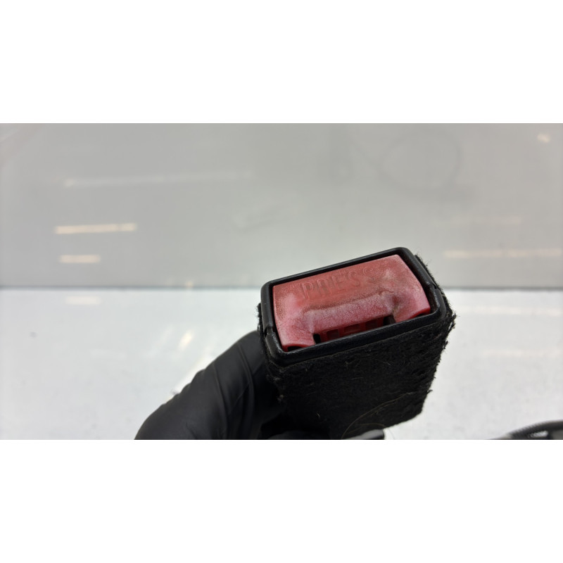 Attache ceinture avant droit KIA CEE-D 1 Photo n°4