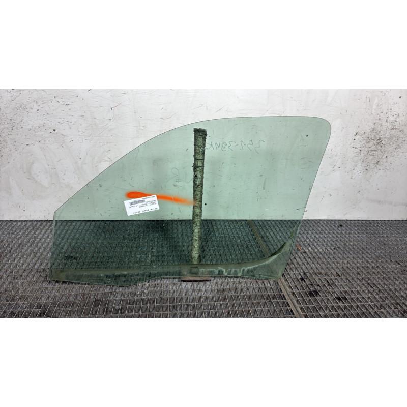 Vitre avant droit PEUGEOT PARTNER 1 Photo n°4