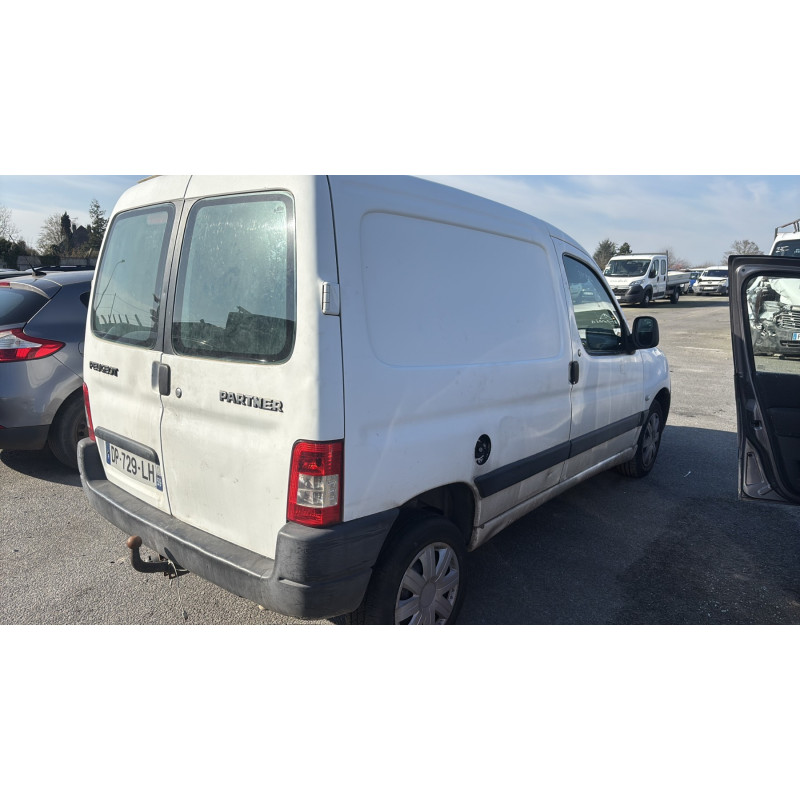 Vitre avant droit PEUGEOT PARTNER 1 Photo n°7