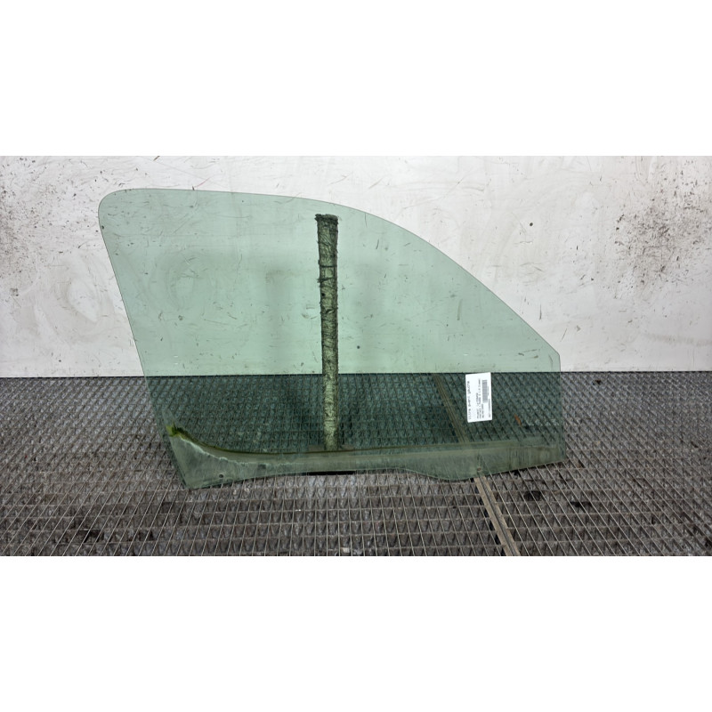 Vitre avant gauche PEUGEOT PARTNER 1 Photo n°4