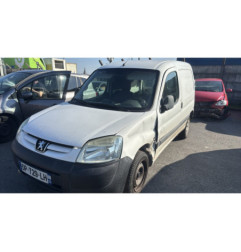 Vitre avant gauche PEUGEOT PARTNER 1