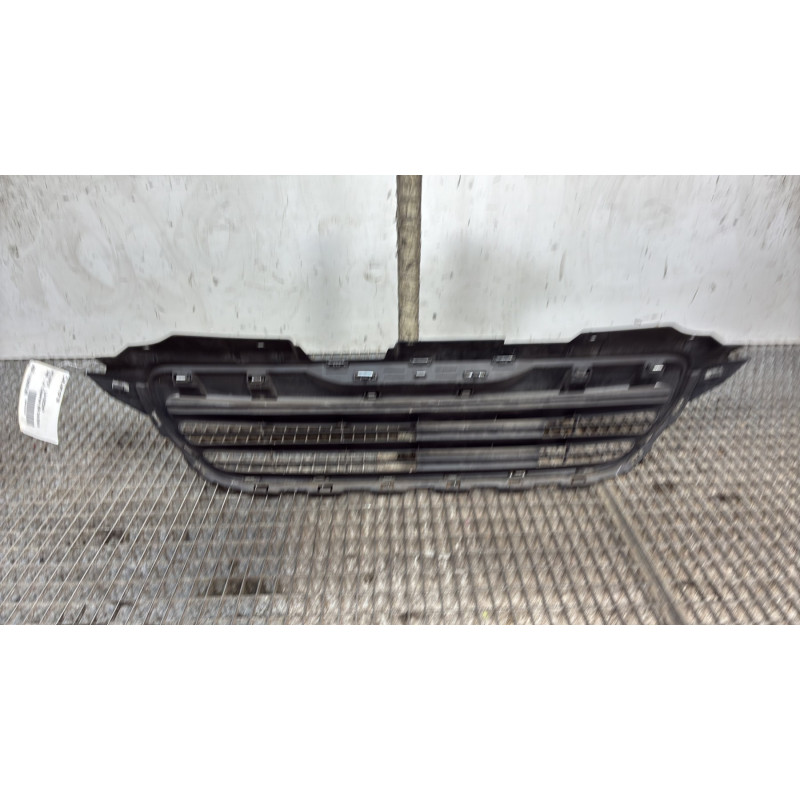 Calandre PEUGEOT 108 Photo n°4