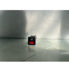 Bouton de warning CITROEN SAXO Photo n°1