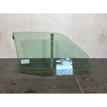 Vitre avant gauche CITROEN SAXO