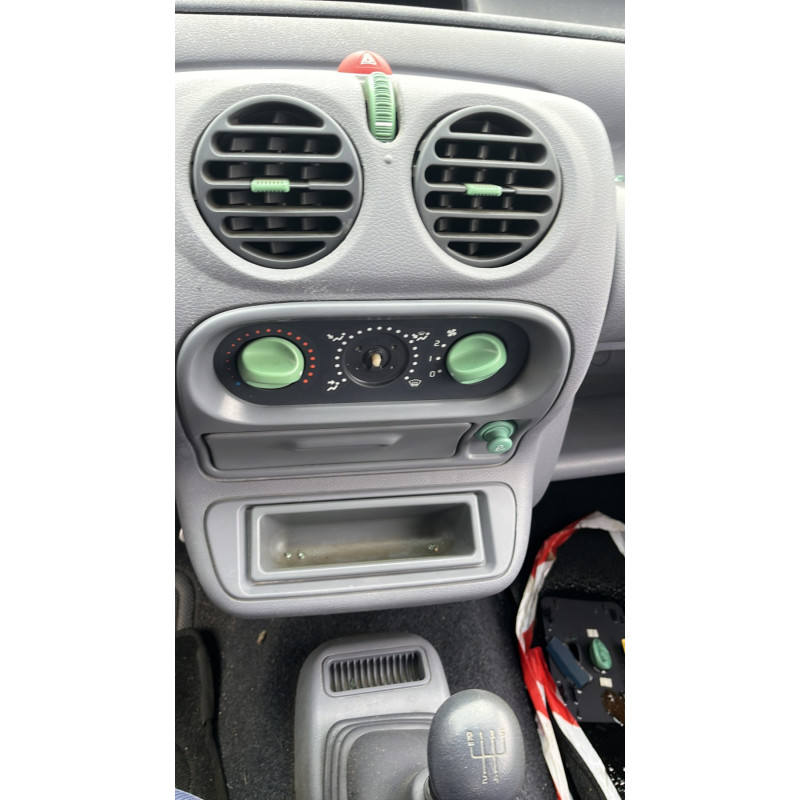 Poignee interieur avant droit RENAULT TWINGO 1 Photo n°11