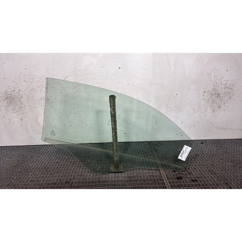 Vitre avant gauche FIAT 500 2 Photo n°4