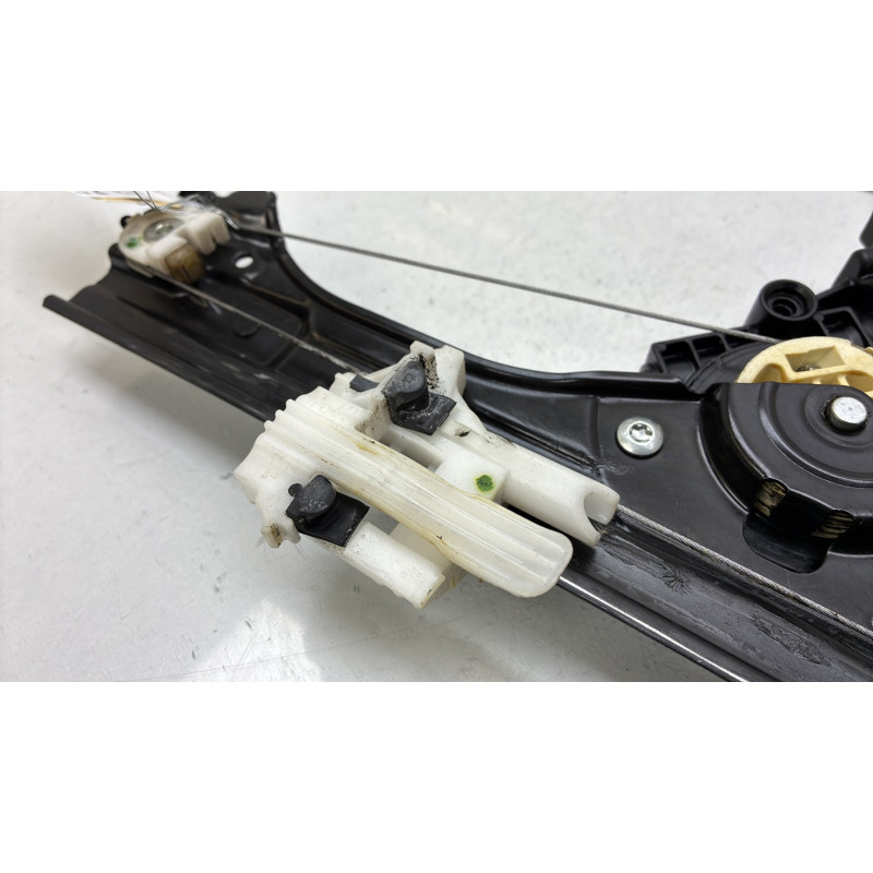 Leve vitre electrique avant gauche FIAT 500 2 Photo n°6