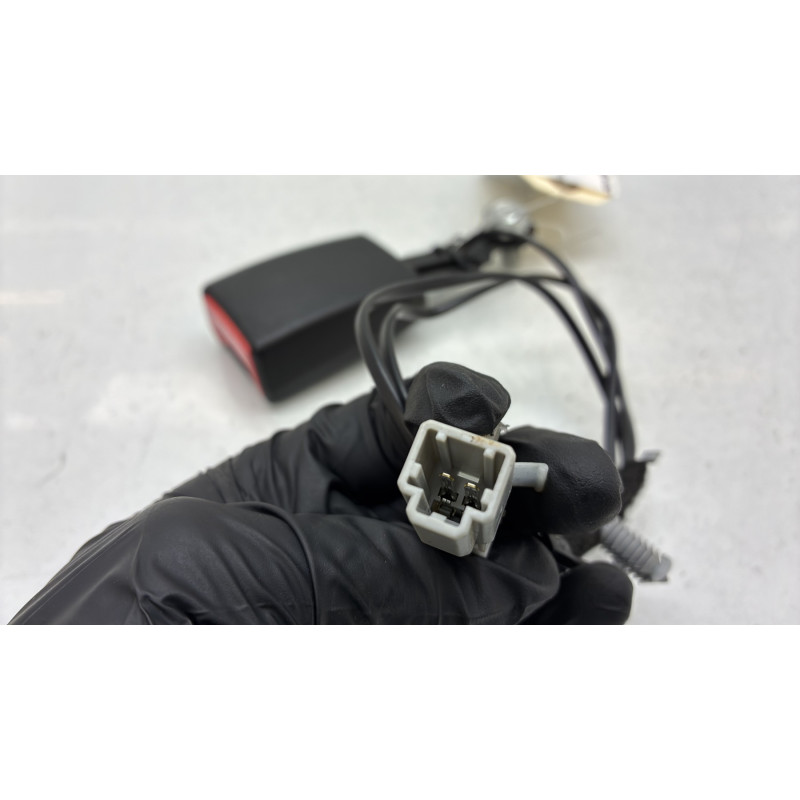 Attache ceinture avant gauche FIAT 500 2 Photo n°3
