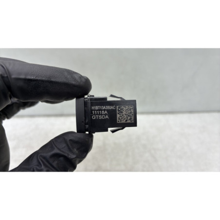 Bouton de warning FORD FIESTA 7