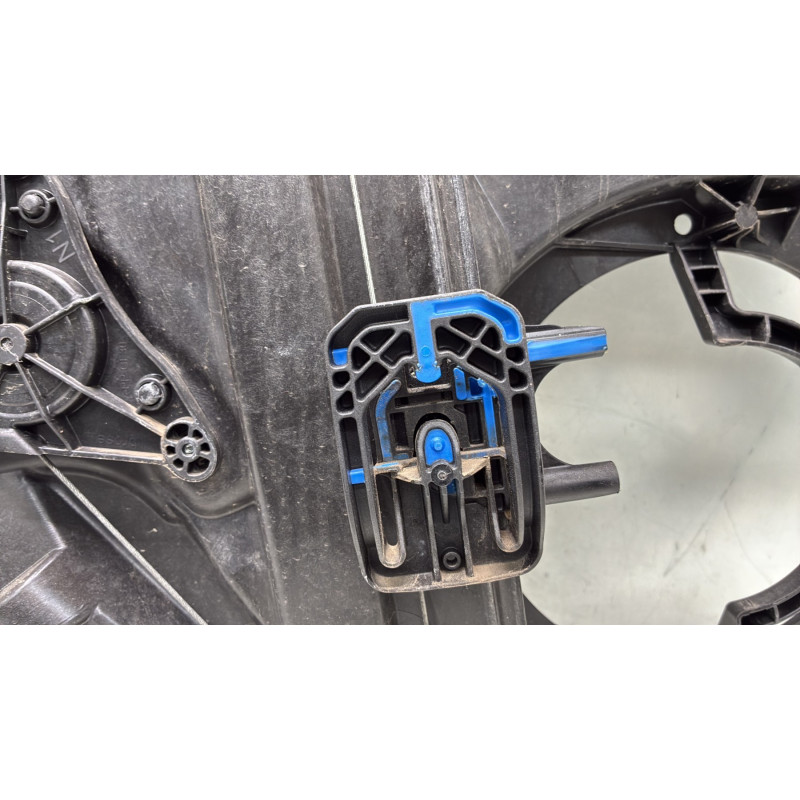 Leve vitre electrique avant droit FORD FIESTA 7 Photo n°8