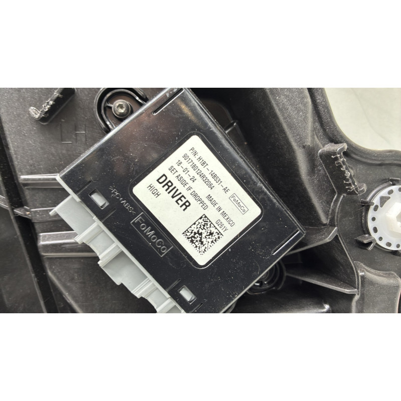 Leve vitre electrique avant gauche FORD FIESTA 7 Photo n°2