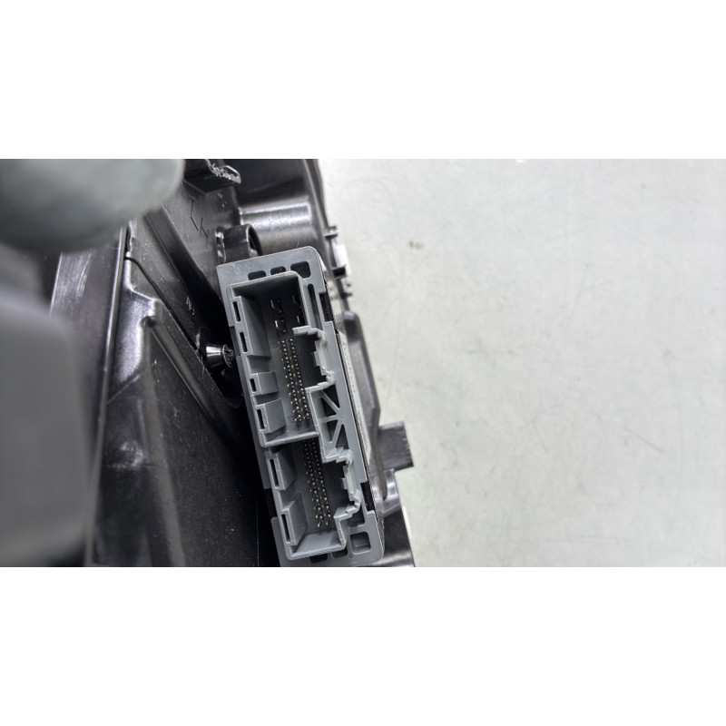 Leve vitre electrique avant gauche FORD FIESTA 7 Photo n°4