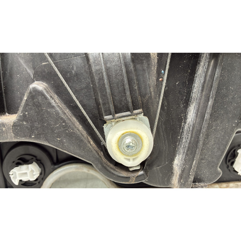 Leve vitre electrique avant gauche FORD FIESTA 7 Photo n°9