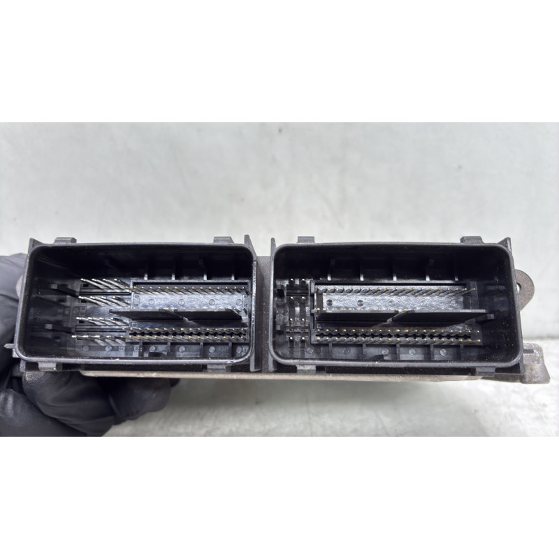 Calculateur moteur FORD FIESTA 7 Photo n°3
