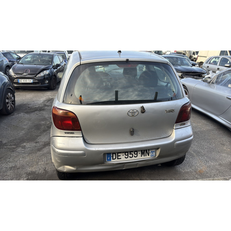 Feu arriere principal droit (feux) TOYOTA YARIS 1 Photo n°8