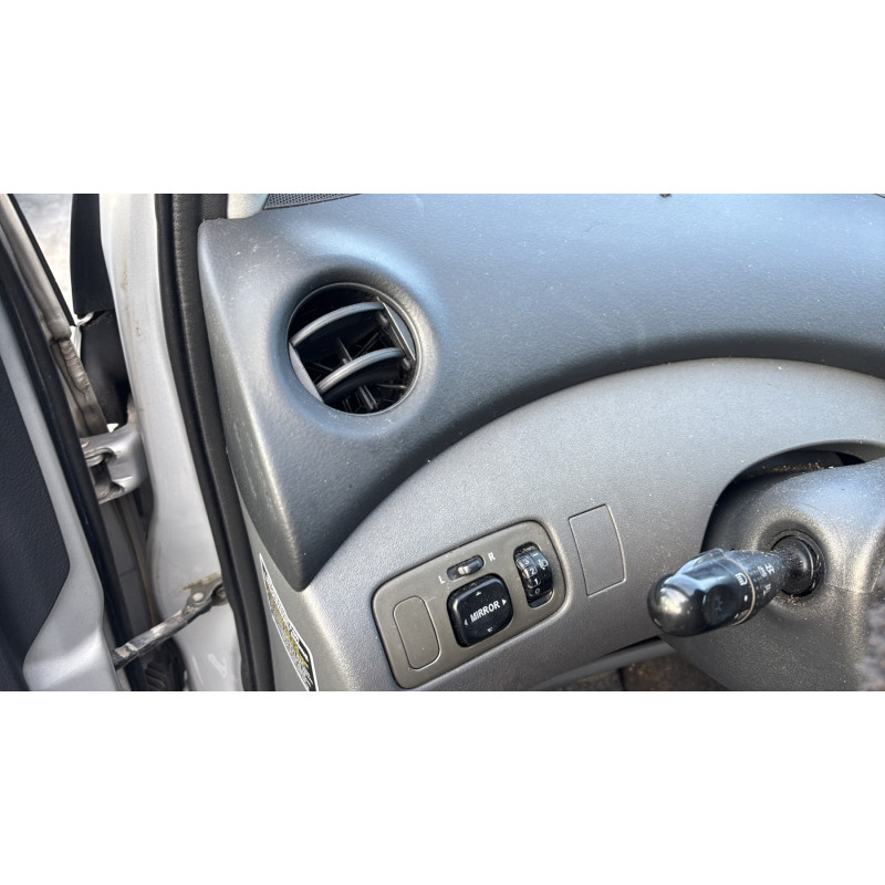Feu arriere principal droit (feux) TOYOTA YARIS 1 Photo n°19
