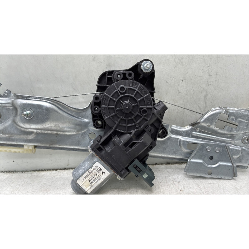 Leve vitre electrique arriere gauche RENAULT MEGANE 4 Photo n°3