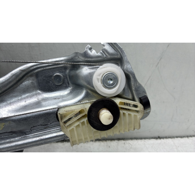 Leve vitre electrique arriere gauche RENAULT MEGANE 4 Photo n°5