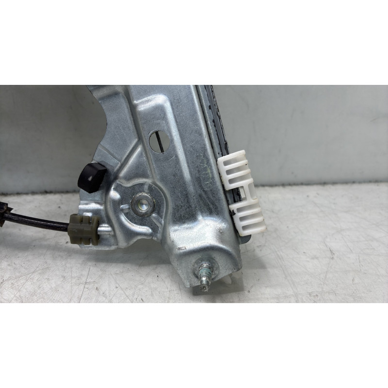 Leve vitre electrique avant droit RENAULT MEGANE 4 Photo n°10