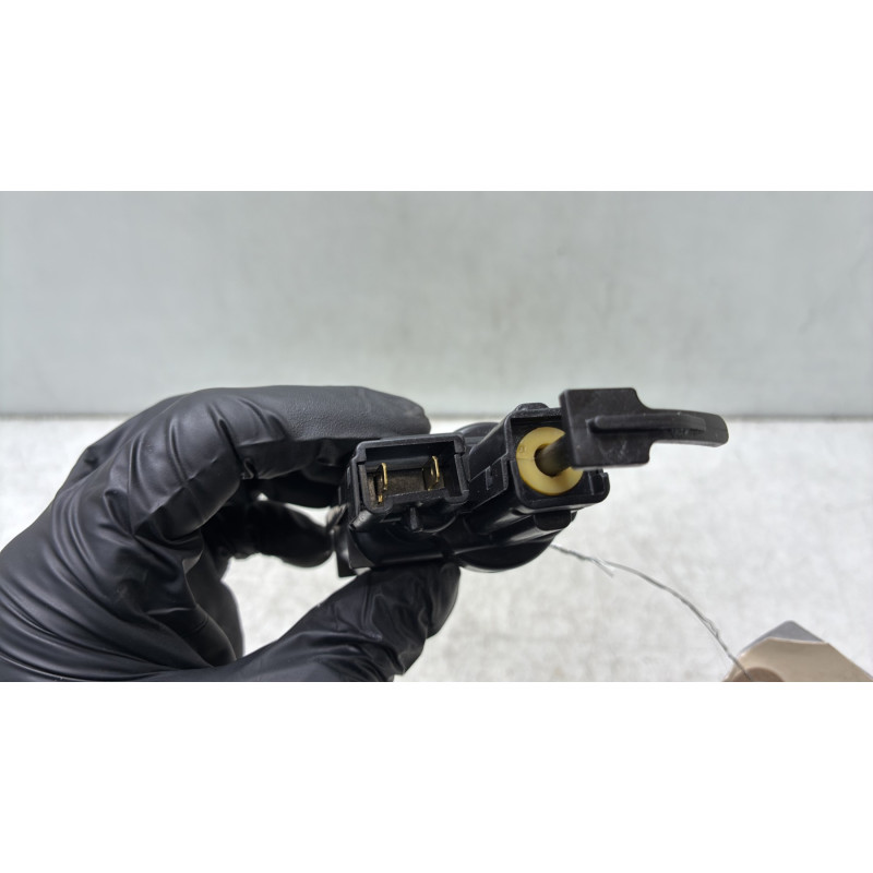 Actionneur verrou trappe d'essence RENAULT MEGANE 4 Photo n°3