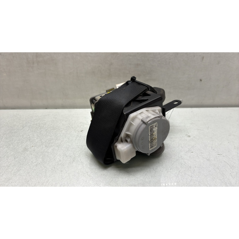 Pretensionneur de ceinture avant gauche TOYOTA YARIS 2 Photo n°1