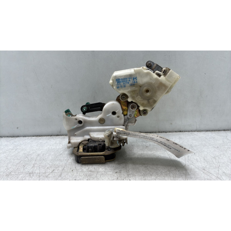 Serrure arriere droit NISSAN ALMERA TINO Photo n°1