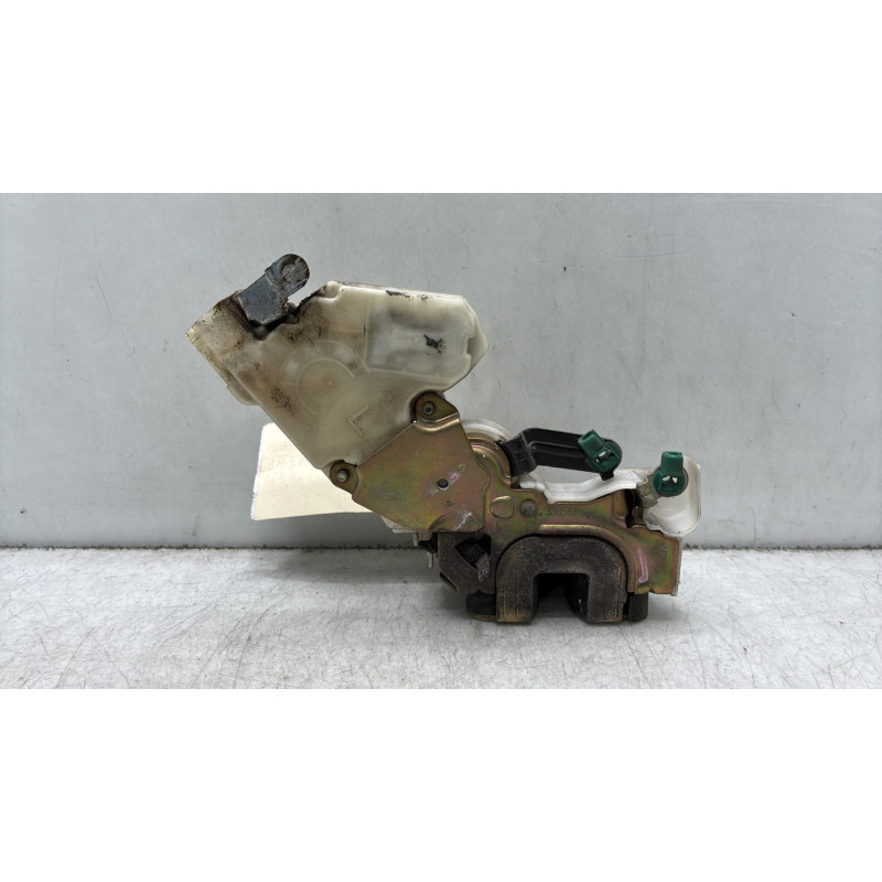 Serrure arriere droit NISSAN ALMERA TINO Photo n°3