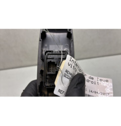 Interrupteur de leve vitre avant droit RENAULT SCENIC 4