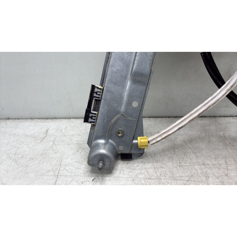 Leve vitre electrique avant gauche RENAULT SCENIC 4 Photo n°6