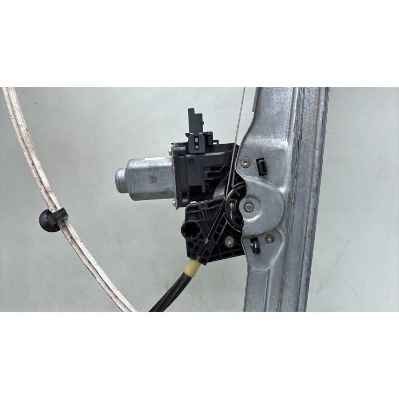 Leve vitre electrique avant gauche RENAULT SCENIC 4 Photo n°10
