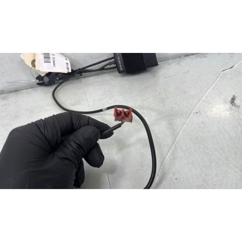 Attache ceinture avant gauche MERCEDES CLASSE A 169 Photo n°4